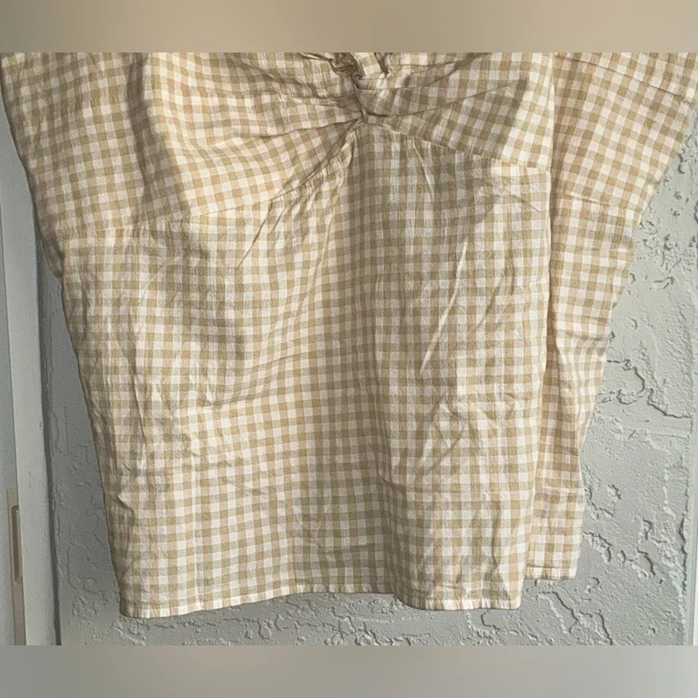 Old Navy Gingham Spaghetti Strap Women's Top (NWOT) - Picture 4 of 8